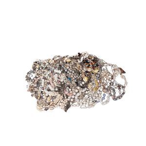 ♡Big Lot Of Shell Necklaces- Do Not Bundle♡